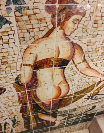 Χειροποίητα Ζωγραφιστά Πλακάκια Travertino σε Τεχνοτροπία Ψηφιδωτού Και Έπιπλο Μπάνιου Με Νιπτήρα Travertino Χειροποίητα Ζωγραφιστά Πλακάκια Travertino σε Τεχνοτροπία Ψηφιδωτού Και Έπιπλο Μπάνιου Με Νιπτήρα Travertino