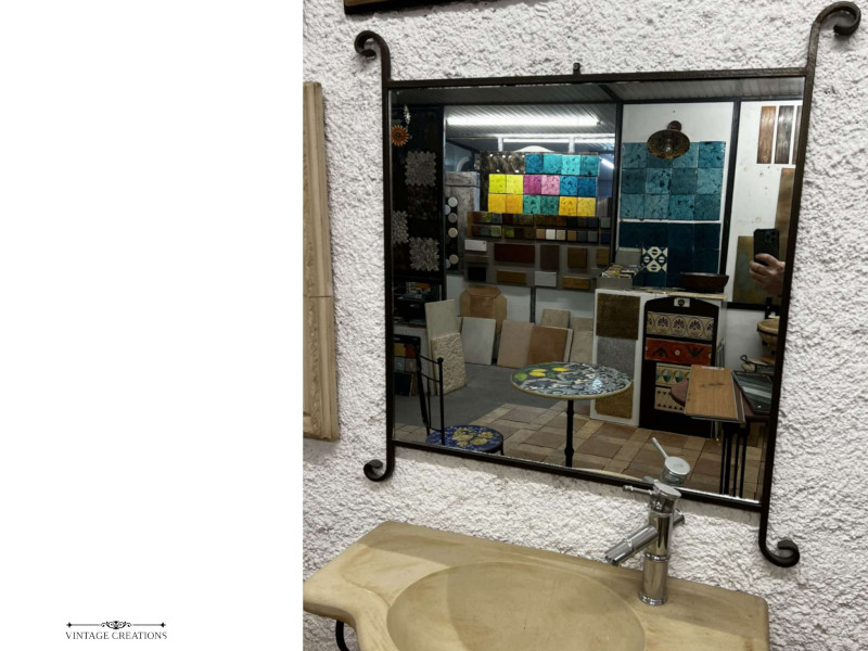 Προσφορά Μεταλλικός Κρεμαστός Τετράγωνος Καθρέπτης 80,00€ Προσφορά Μεταλλικός Κρεμαστός Τετράγωνος Καθρέπτης 80,00€